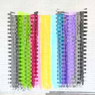 Tropical Fringe Streamer Backdrop| Summer Party